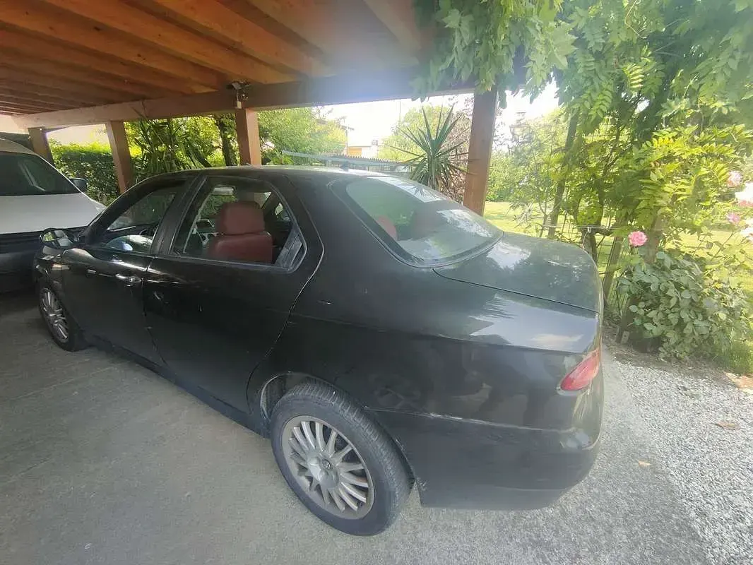 Usata Alfa Romeo 156 Ti 116 CV (85 kW) 2005 Berlina