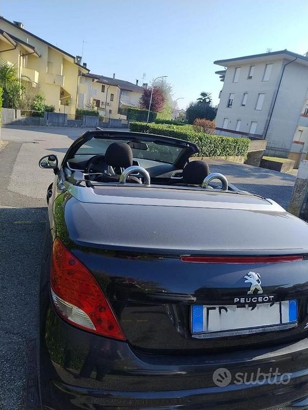Usata Peugeot 207 CC 112 CV (82 kW) 2013 Nero Cabrio