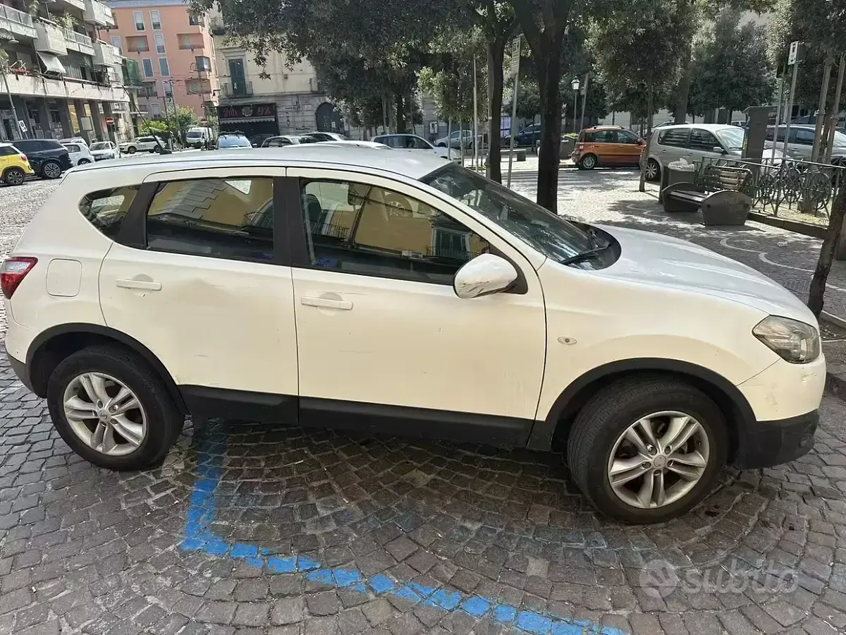 Usata Nissan Qashqai 131 CV (96 kW) 2012 Bianco SUV