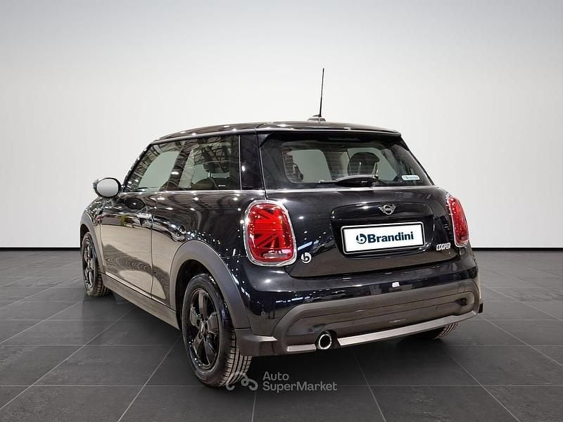 Usata Mini Cooper Clubman Essential 136 CV (100 kW) 2023 Nero Station wagon