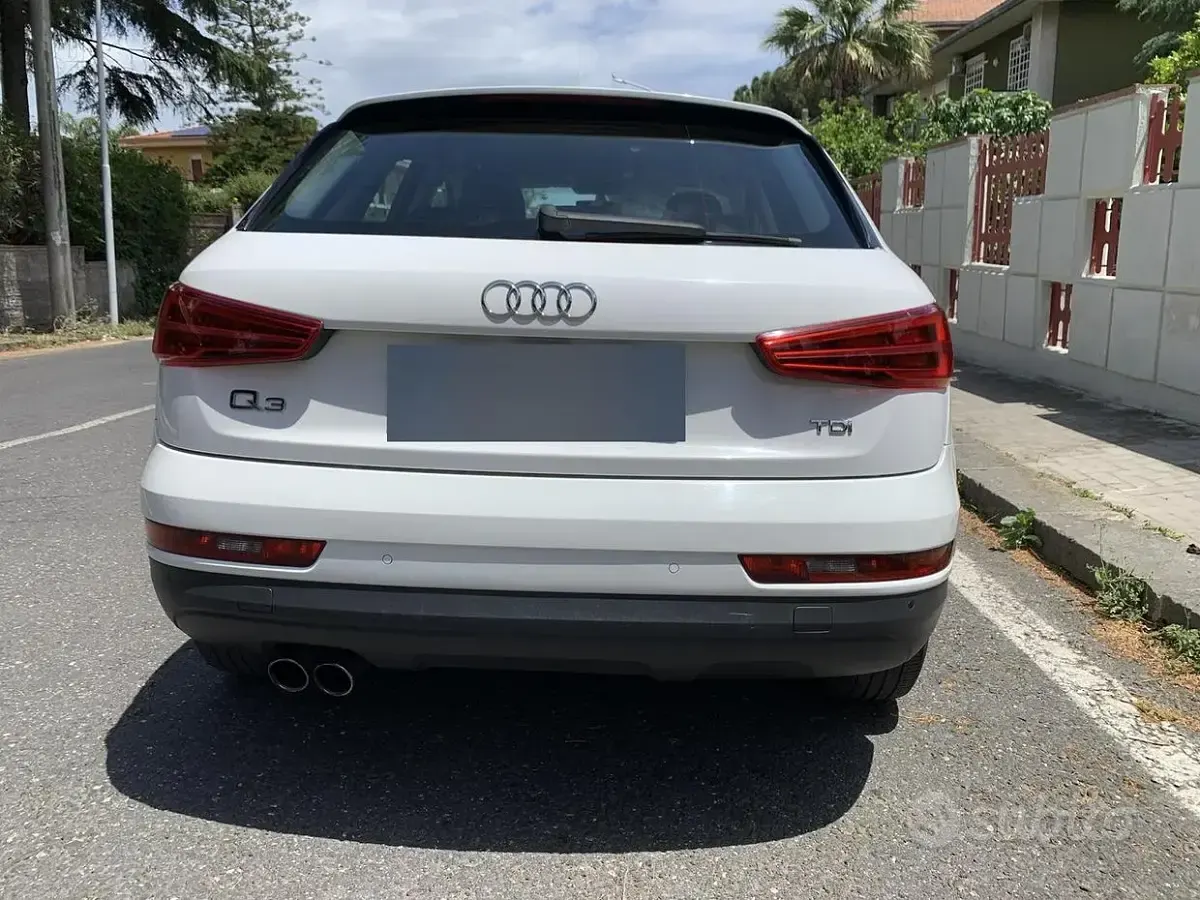 Usata Audi Q3 Business 150 CV (110 kW) 2015 Bianco SUV
