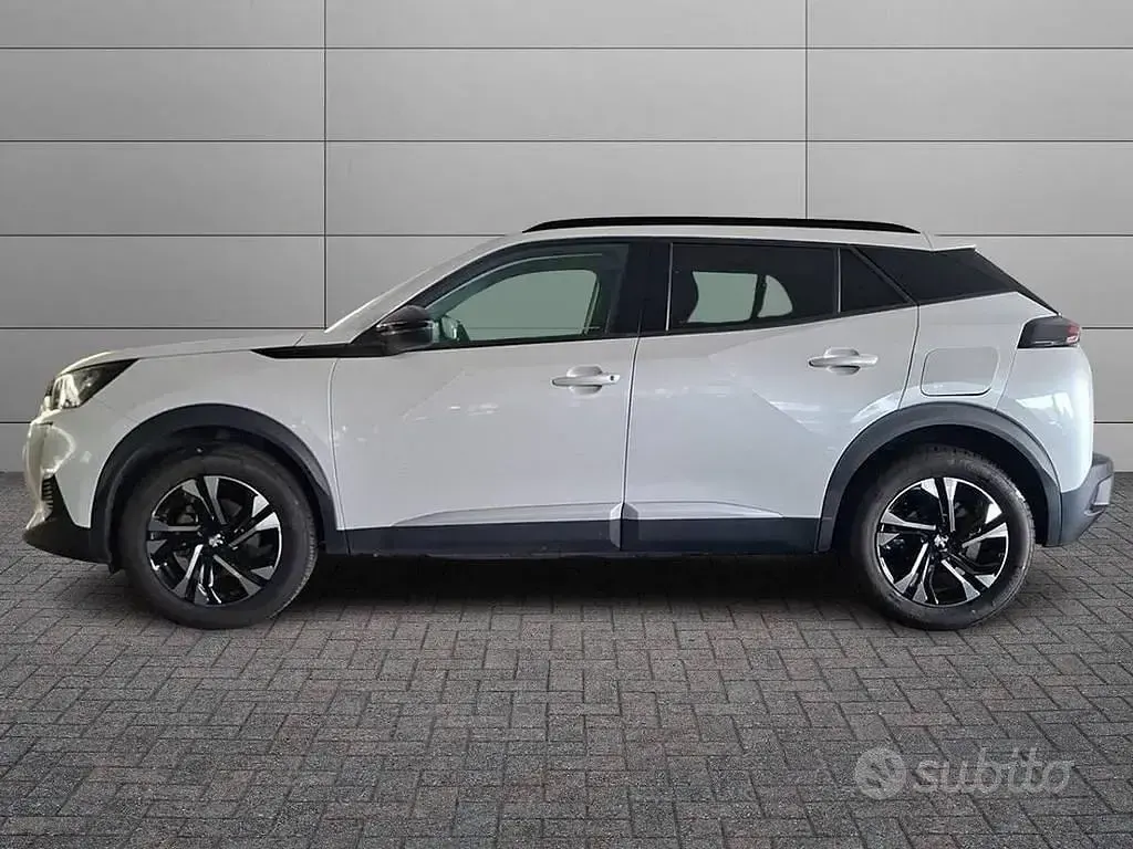 Usata Peugeot 2008 Allure 110 CV (80 kW) 2022 Bianco SUV