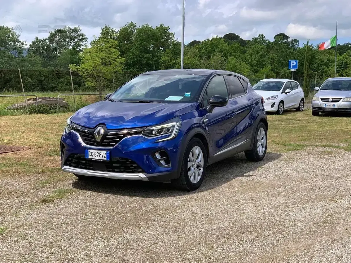 Usata Renault Captur Intens 143 CV (105 kW) 2022 Blu/azzurro SUV