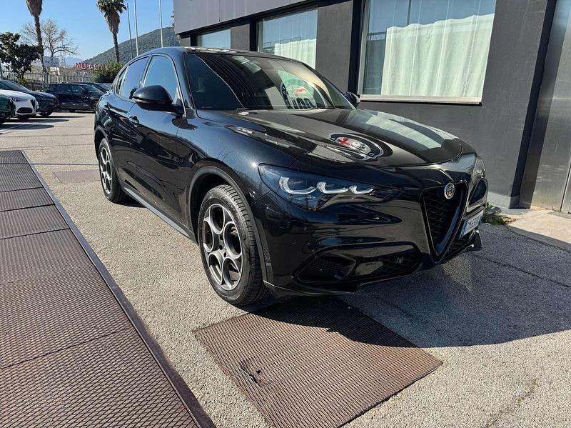 Usata Alfa Romeo Stelvio Sprint 209 CV (153 kW) 2023 Nero SUV