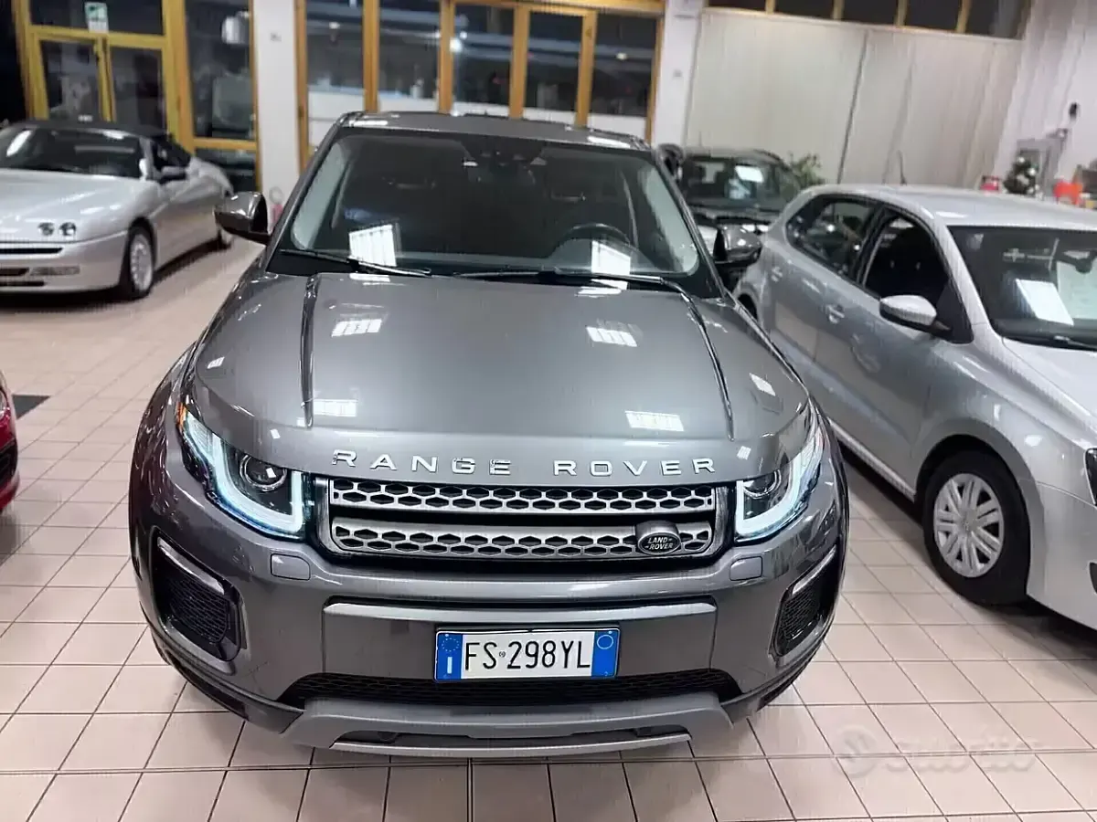 Usata Land Rover Range Rover evoque 150 CV (110 kW) 2019 Grigio SUV