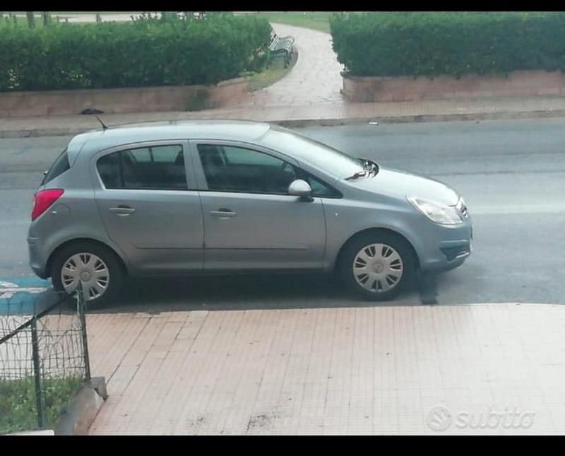 Usata Opel Corsa 2007 Grigio Utilitaria