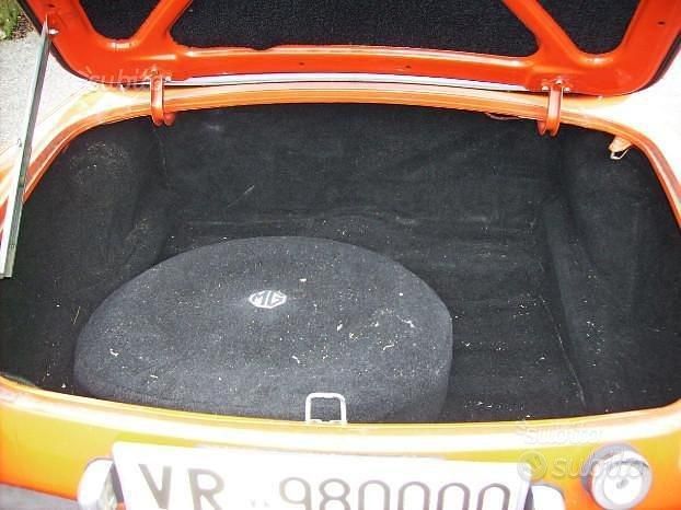 Usata MG B 95 CV (69 kW) 1975 Rosso Cabrio