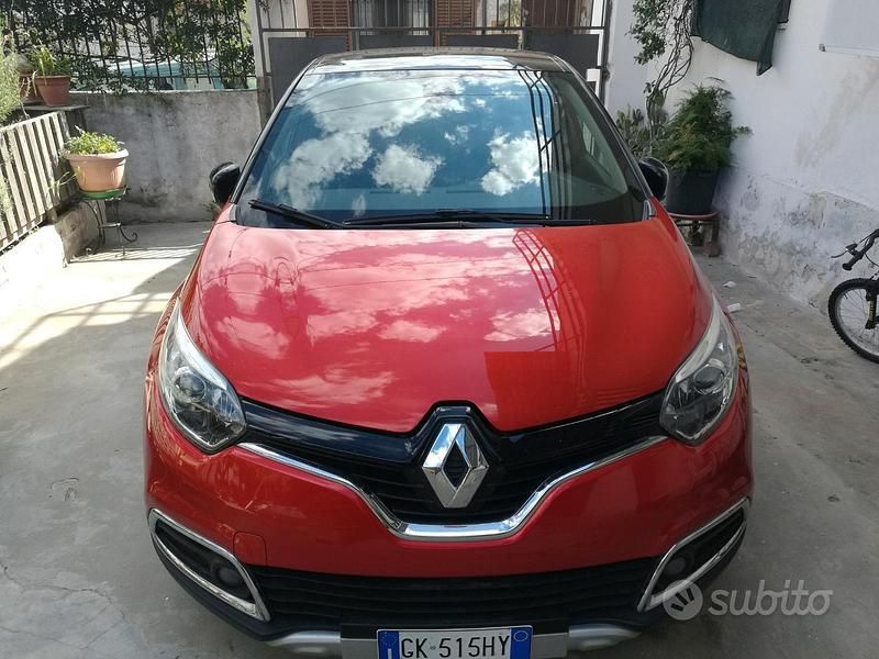 Usata Renault Captur 90 CV (66 kW) 2014 Rosso SUV