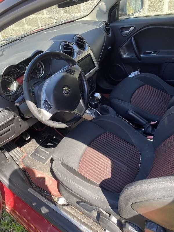 Usata 2010 Alfa Romeo MiTo Distinctive Due volumi | 3000 € (Super prezzo) - Immagine 1/4
