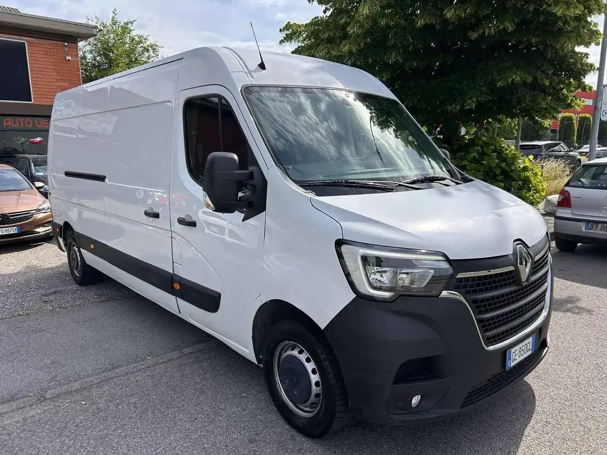 Usata Renault Master 135 CV (99 kW) 2021 Bianco Monovolume