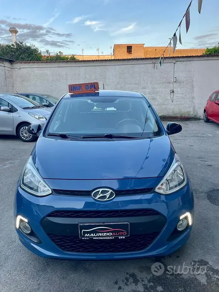 Usata Hyundai i10 Edition 67 CV (49 kW) 2014 Blu Utilitaria