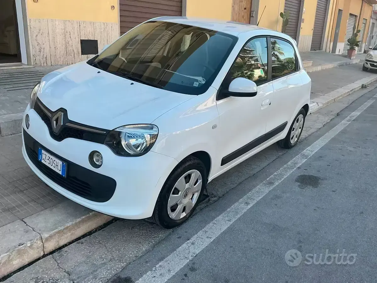 Usata Renault Twingo SE 69 CV (50 kW) 2015 Bianco Utilitaria