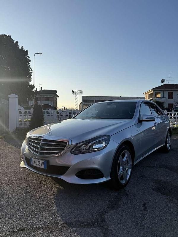 Usata Mercedes E250 Premium 204 CV (150 kW) 2014 Argento Berlina