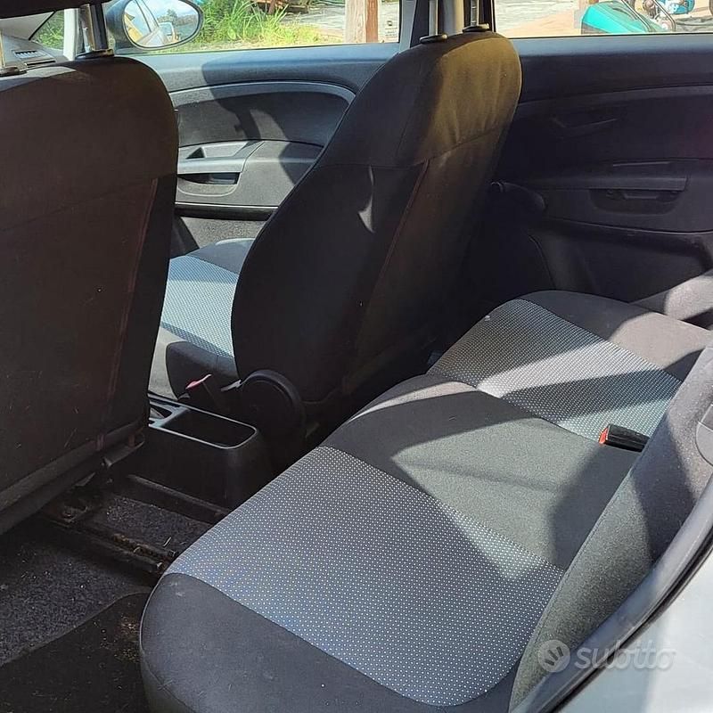 Usata Fiat Punto 77 CV (56 kW) 2011 Utilitaria