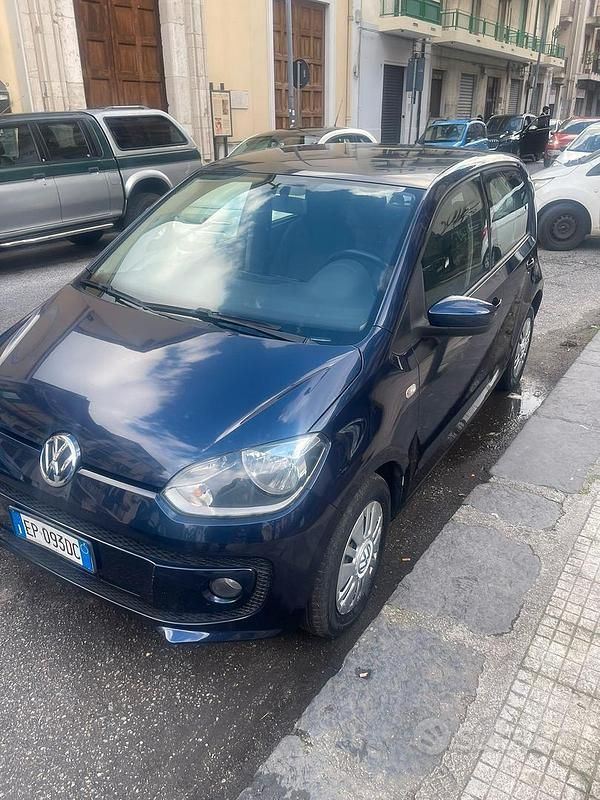 Usata VW up! 68 CV (50 kW) 2013 Blu Utilitaria
