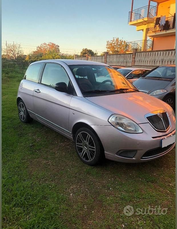 Usata 2011 Lancia Ypsilon Due volumi | 3500 € - Immagine 1/4