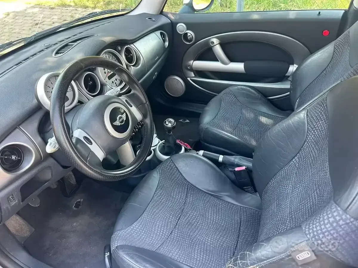 Usata Mini Cooper Coupé 116 CV (85 kW) 2003 Nero Coupé