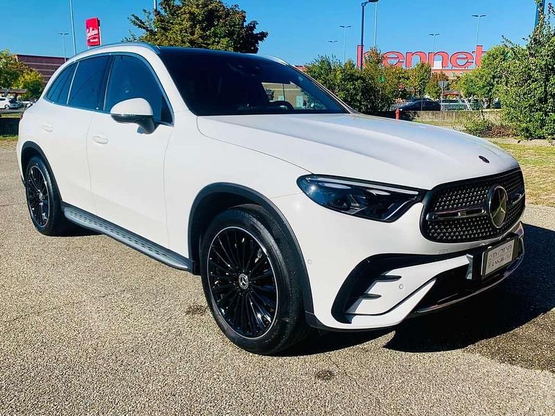 Bianco Usata 2023 Mercedes GLC220 AMG Line Premium SUV | 58.900 € (Cara) - Immagine 1/4