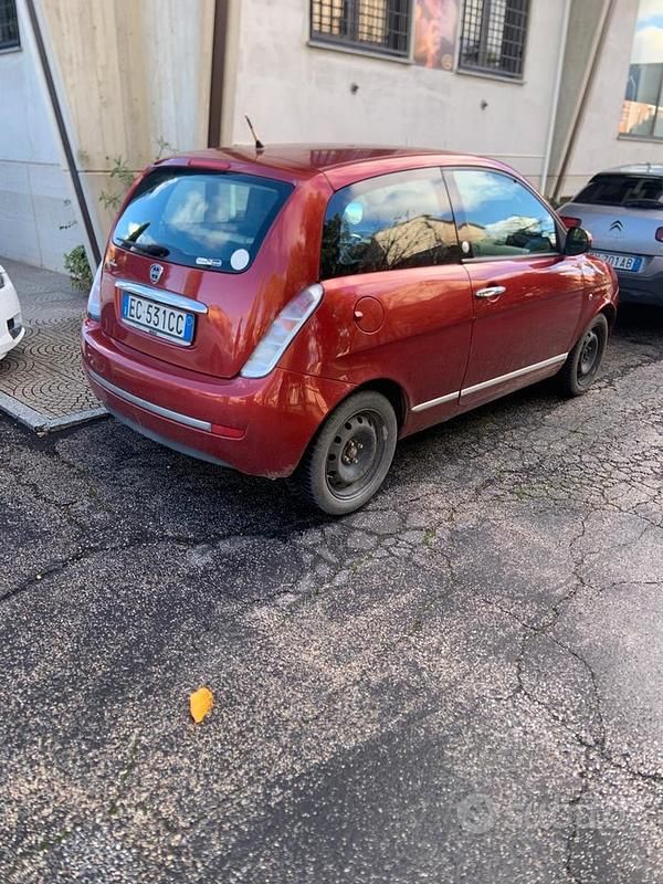 Usata Lancia Ypsilon 77 CV (56 kW) 2010 Utilitaria