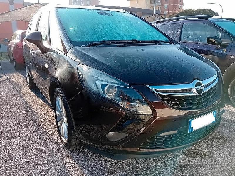 Usata Opel Zafira Tourer 140 CV (102 kW) 2013 Marrone Monovolume