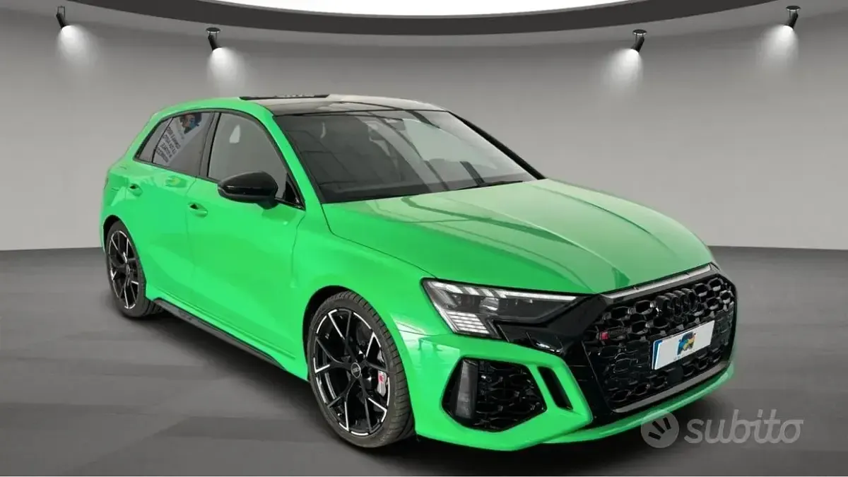 Usata Audi RS3 Sportback Design 400 CV (294 kW) 2024 Verde Utilitaria