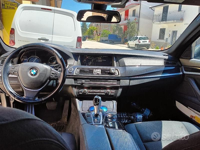 Usata BMW 518 150 CV (110 kW) 2015 Grigio Station wagon