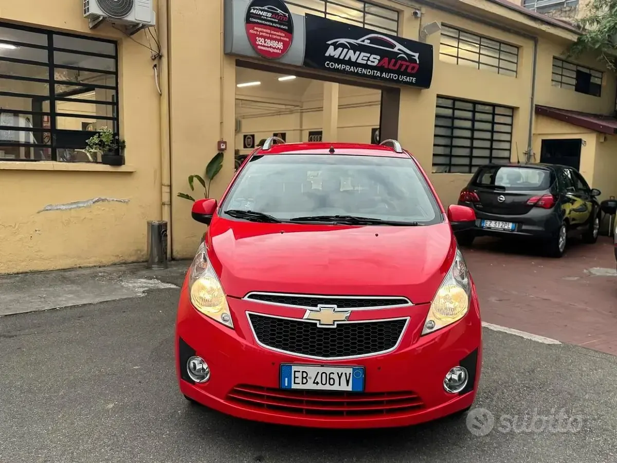 Usata Chevrolet Spark 68 CV (50 kW) 2010 Rosso Utilitaria