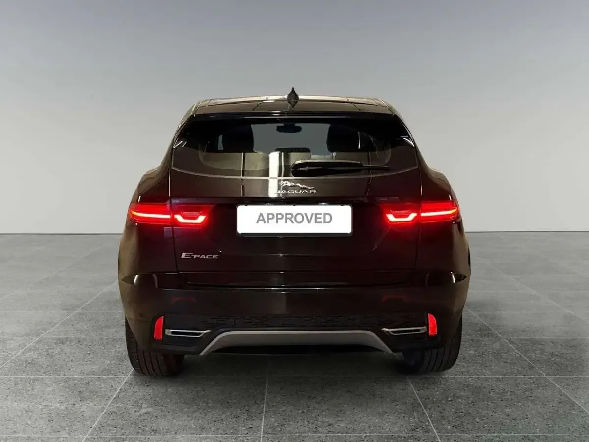 Usata Jaguar E-Pace S 163 CV (119 kW) 2022 Santorini black SUV