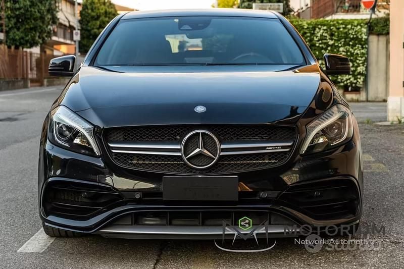 Käytetty Mercedes A45 AMG AMG 426 HP (313 kW) 2015 Musta Sedan