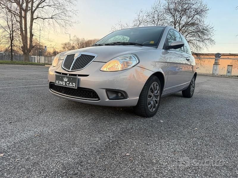Usata Lancia Ypsilon 60 CV (44 kW) 2007 Grigio Utilitaria