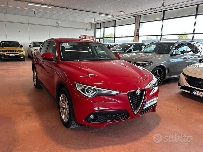 Usata Alfa Romeo Stelvio Business 190 CV (139 kW) 2021 Rosso SUV