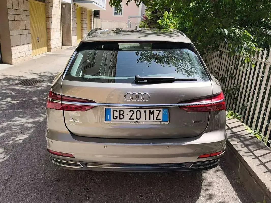Usata Audi A6 Ambiente 231 CV (169 kW) 2020 Beige Station wagon