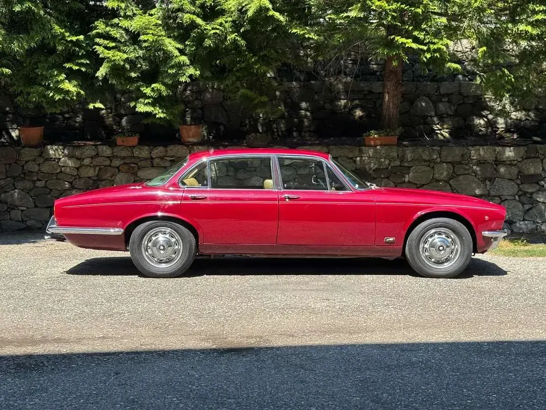 Usata Jaguar XJ12 254 CV (186 kW) 1973 Rosso Berlina
