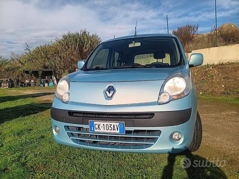 Usata Renault Kangoo 75 CV (55 kW) 2012 Blu Monovolume