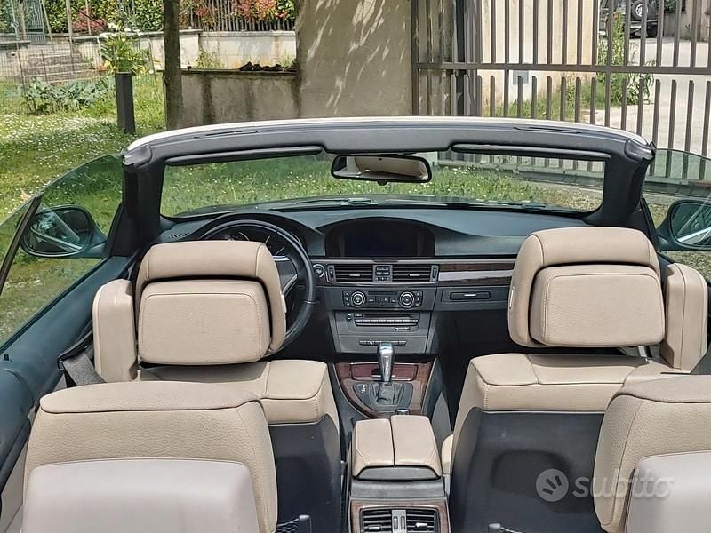 Begagnad BMW 330 Cabriolet 245 HK (180 kW) 2010 Cab