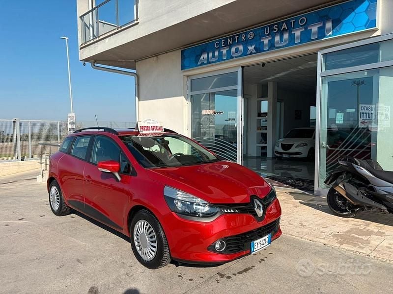 Usata Renault Clio GrandTour Intens 90 CV (66 kW) 2015 Rosso Station wagon