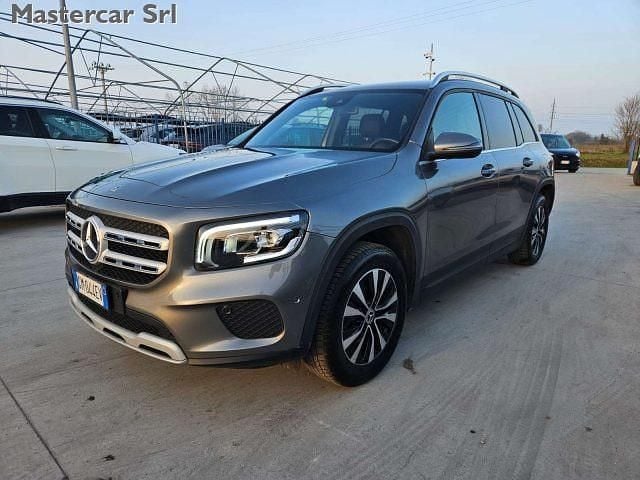 Usata Mercedes GLB200 Business 150 CV (110 kW) 2022 Argento SUV