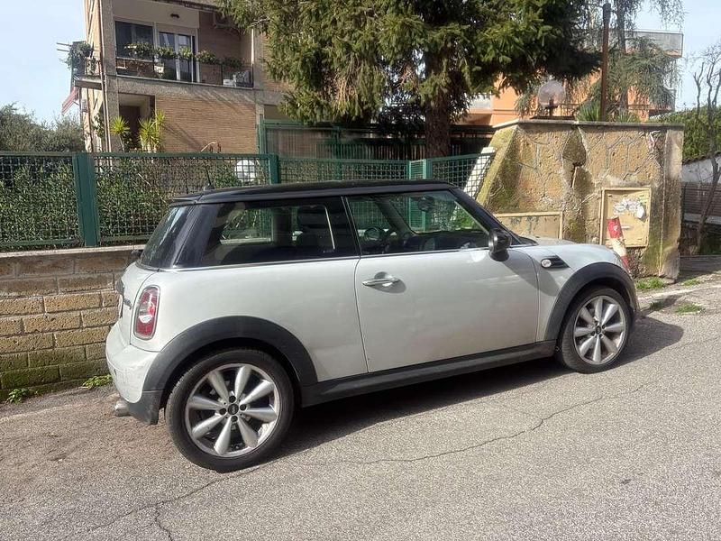 Occasion Mini Cooper D 111 ch (81 kW) 2012 Argent Citadine