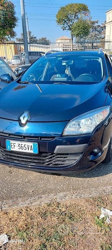 Blu Usata 2011 Renault Mégane GrandTour Luxe Station wagon | 2500 € (Buon prezzo) - Immagine 1/4