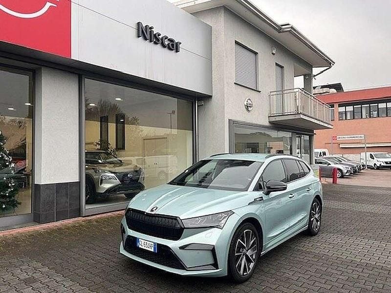 Verde acqua Usata 2022 Skoda Enyaq iV SportLine SUV | 24.500 € (Cara) - Immagine 1/4