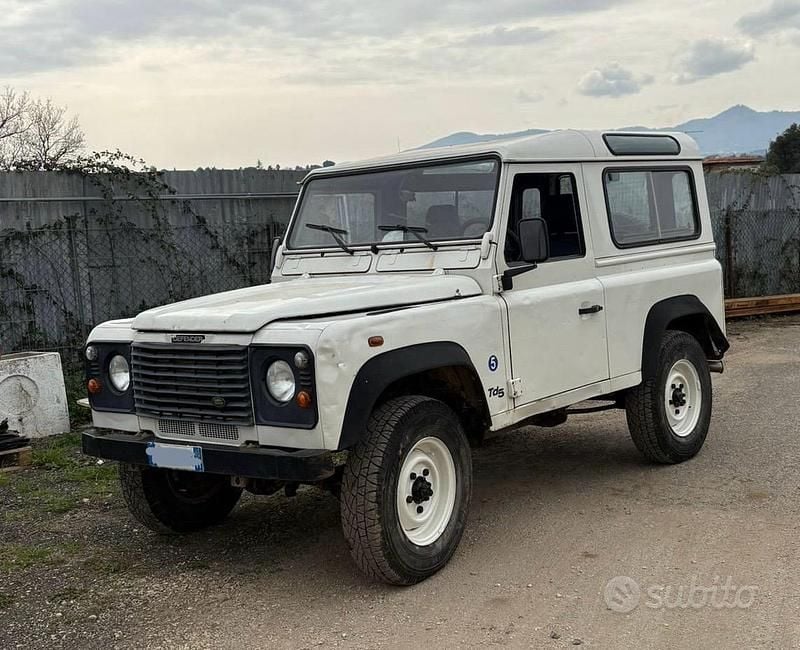 Usata Land Rover Defender 2002 Bianco SUV