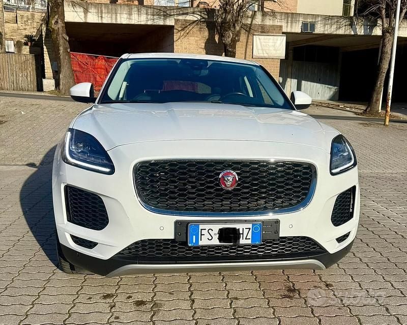 Usata Jaguar E-Pace 180 CV (132 kW) 2018 Bianco SUV