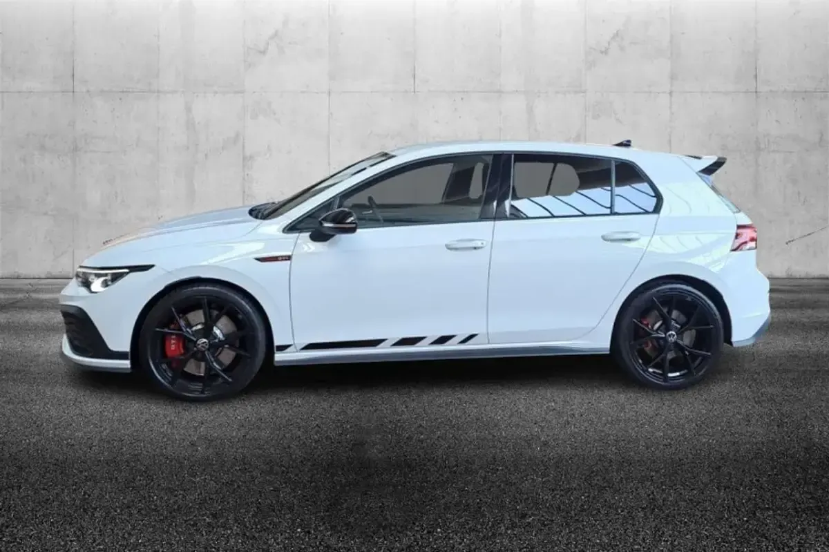 Usata VW Golf VIII GTI 300 CV (220 kW) 2023 Bianco Berlina
