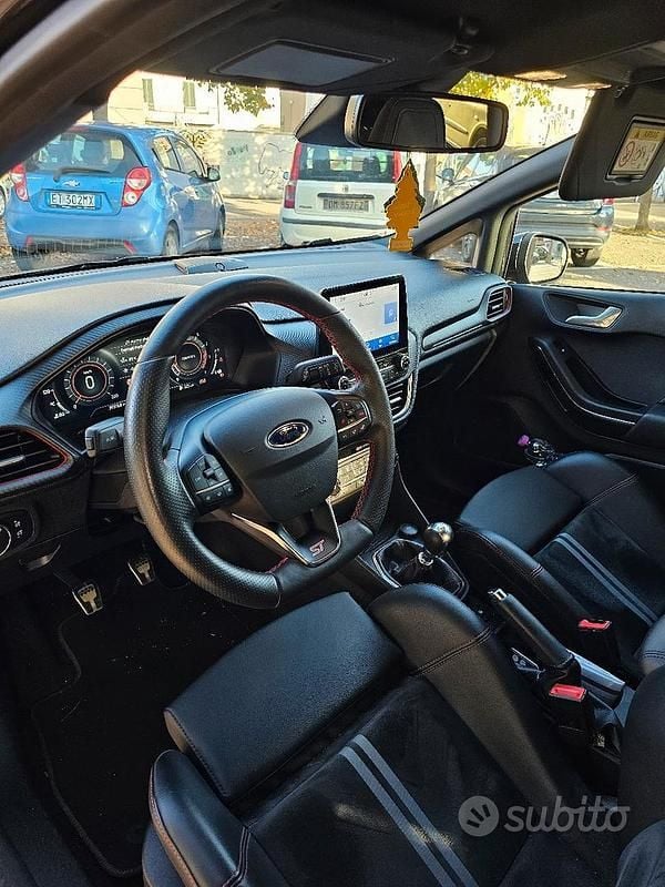 Usata Ford Fiesta ST200 200 CV (147 kW) 2022 Nero Utilitaria