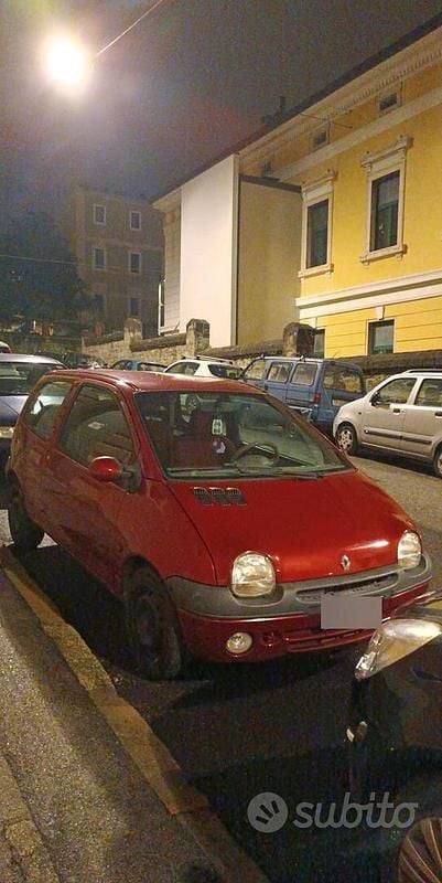 Usata Renault Twingo 58 CV (42 kW) 2000 Rosso Utilitaria