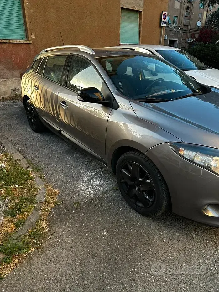 Usata Renault Mégane GrandTour 130 CV (95 kW) 2011 Grigio Station wagon
