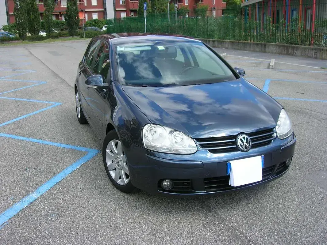 Usata VW Golf IV 140 CV (102 kW) 2006 Blu/azzurro Berlina