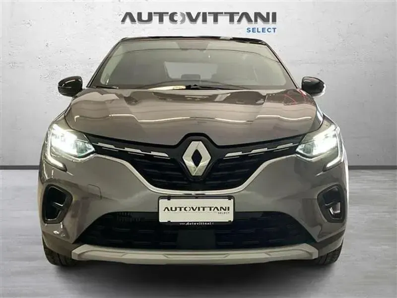 Usata Renault Captur Intens 100 CV (73 kW) 2023 Grigio scuro SUV