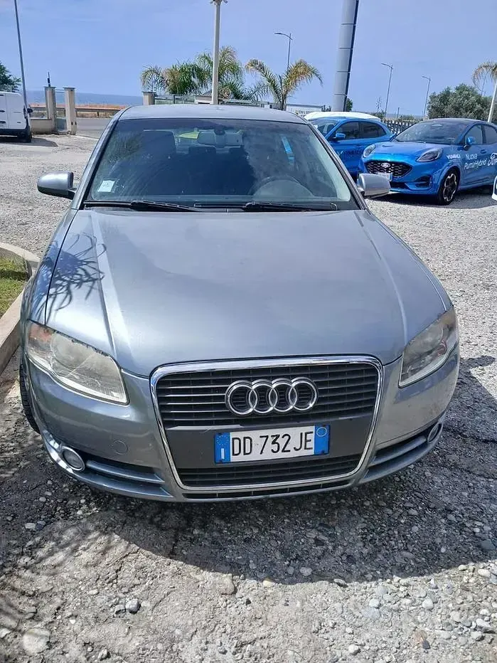 Usata Audi A4 Comfort 140 CV (102 kW) 2007 Grigio Berlina