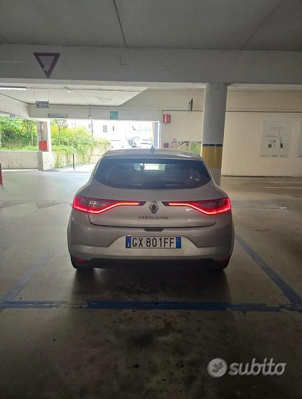 Usata Renault Mégane IV 115 CV (84 kW) 2020 Grigio Berlina